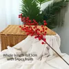 Flores decorativas artificial vermelho azevinho baga haste falsa árvore de natal bagas folhas douradas para o ano de natal inverno decoração de mesa para casa