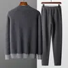 Tute da uomo 100 Goat Cashmere Cardigan in due pezzi lavorato a maglia con collo alla coreana Autunno Inverno Pantaloni slim fit ispessiti Abito caldo a contrasto di colore 230906