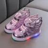 Scarpe da ginnastica per bambini da esterno atletiche Scarpe da ginnastica per bambini da bambina luminose con scarpe sportive per ragazze leggere Taglia 2130 Scarpe casual per bambini con luce a LED 230906