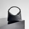 Bolsa feminina bvs 2023 venda quente botega veneto novo intreciato tecido de pele carneiro lancheira ombro mochila axilas saco feminino x