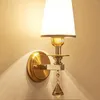 Vägglampa B010 Lätt LED Crystal Modern Minimalist Garden Lighting Bedroom TV Bakgrund Heminredning