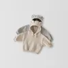 Kläder sätter koreanska söta spädbarnskläder solid långärmad huva tröja byxor barn 2 st avslappnad varm outfit baby pojke flicka fall