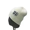 2023 MUI nuovo cappello da pescatore lavorato a maglia da donna in stile coreano con lettera ricamata Beanie Cap versatile spettacolo viso piccolo beanie