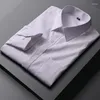 メンズドレスシャツ男性長袖スリムフィットソリッドストライプビジネスフォーマルホワイトシャツ男男性ソーシャルビッグサイズの服
