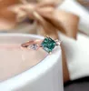 Anillos de racimo Real 1CT Anillo de bodas de moissanita verde 925 Joyería de plata Pase la prueba de diamante Excelente corte de piedras preciosas para mujeres