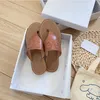 Strand Slipper Designer Sandals Pantoufle Flat Leather Flip Flops Lady Slides Tazz Tazz Slippers Brown Black Shoes Wood Bottom Mules Storlek 35-41