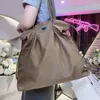 Sacos de noite estilo formal grande capacidade pano para mulheres bolsas de designer de luxo bolsas 2023 em nylon lantejoulas decoração ombro