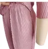 Pantalon de deux pièces pour femmes Miyake Plissé Fold Two-Pièce Mode Femmes Printemps Été 2023 Luxe Cropped Sleeve Top Tempérament Costume Vêtements