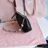 Borsa Miui Borsa a tracolla in vera pelle da donna di qualità con patta superiore Borsa a tracolla a catena con cristalli con cerniera bianca nera