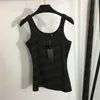 Metal -List Badge Tank Top Botton Sling Kamizelka dla kobiet bez rękawów Summer Pullover Fitness Kamizelki sportowe Kamizelki