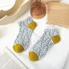 Women Socks 5pcs Vintage Diamond Flower Elegant Girl Stockings Lovely Stereoscopic Relief Party Holiday Leisure Ladies Cotton