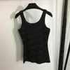 Metal -List Badge Tank Top Botton Sling Kamizelka dla kobiet bez rękawów Summer Pullover Fitness Kamizelki sportowe Kamizelki