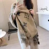 Bufandas de diseñador para mujer, chal grueso de Cachemira con escote en V de lujo, largo largo de invierno, Pashmina, Hijab con borla, novedad de 2023