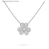 Luxury Pendant Halsband FRIVOLE Pendant Necklace 3 Leaf Clover Multipla specifikationer Styles Gold Rose Silver Crystal Diamond Mini Small 8094