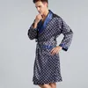 Vestaglie da uomo di lusso in raso di seta Kimono Robe 5XL Manica lunga Indumenti da notte Accappatoio Camicia da notte in raso oversize Abiti estivi per la casa 230907