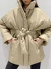 Kvinnors trenchrockar Vintermode tjock khaki -kappa för kvinnor med bälte 2023 Casual Stand Collar High Quality Army Short Parkas