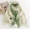 Модный женский шарф с градиентным принтом, мягкая и теплая осенне-зимняя длинная шаль