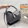 Lowwe Designer Crossbody Bag Puzzles Handsbag Hands Sac à main épisser en diamant épisser le sac d'épaule de banlieue de banlieue Premium
