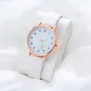 WRISTWATCHES NISHE WSKAZÓWKA prosta cyfrowa zegarek Mała Daisy Belt Quartz Fashion