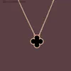 Pendant Necklaces Classic Fashion for Women Elegant 4/four Leaf Clover Locket Necklace Highly Quality Choker Chains Designer Jewelry 18k Plated Gold Girls Q230908