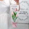 Dekoratif Çiçekler Ev Yatak Odası Dekorasyonu Yapay Çiçek Tulip Buket Hug Buck Props Partisi Ekran Sevgililer Günü Hediye Simülasyon