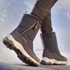 Botas Botas para hombres Botas de nieve impermeables de invierno Unisex High Top Plus Terciopelo Cálido Cremallera lateral Botas de tobillo al aire libre Zapatos casuales de algodón masculino 230907
