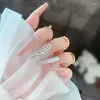 Fałszywe paznokcie 24PCS Koreański projekt odłączany do noszenia Pełna okładka prasa na fałszywym paznokcie z podarunkiem krążkowym