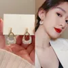 Dangle Earrings Austyn 2023ファッショントレンドユニークなデザインエレガントな繊細なフランスのライトラグジュアリーパール女性ジュエリーパーティープレミアムギフト