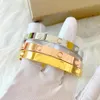 Brazalete Mujer Pareja de acero inoxidable Pulsera Joyería de moda para hombre Regalos del día de San Valentín para mujeres Accesorios Whole231E