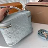 23.5x17cm Embossed Pattern Women Designer Cosmetic Case Vanity Box Bag with Top Handle Gold Zipper Removable Leather Strap Shoulder Makeup Handbag 4 Colors Purse