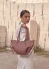 Sac à main de créateur de luxe haut de gamme Aisselle pour femme Matériau en cuir de haute qualité Bandoulière réglable Niche de mode Sac à main à bandoulière unique 9 couleurs