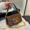 70% di sconto Factory Outlet Borsa di alta qualità per donna con catena a tracolla piccola quadrata Borsa da donna elegante e versatile sotto le ascelle in vendita