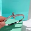 Charm Designer Edelstahl Imbue Diamant T-Form Schlösser Armband für Männer Frauen Modeschmuck Roségold Silber Gold Liebe Armreif Part206N