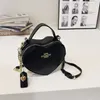 2024 NYA LÄGER LÄDER RÖDA SKULD MESSENGER Väskor Fashion Handmade Woman Bag Crossbody Luxurious Party MM