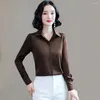 Blouses Femmes Mode Femme 2023 Office Lady Simplicité Chemises en satin de soie à poitrine cachée pour femmes Vêtements de base Femme Casual Tops