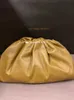 Sac à main femme Bvs 2023 vente chaude Botega Veneto famille pochette femme peau de vache nuage bandoulière 576227 XECJN