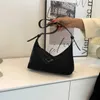 طريقة الإبط العصي 2023 New Hobo Crescent Cross Bag Bag Women's Fashion Outlet Cheap Cheap Outled 50 ٪