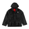 Mens Designer Jacket Letter Brodery Hooded Mountaineering Jacket Multi Pocket Multifunktionellt utomhus Mens Coat Fashion Cold Proof Warm Par Casual Jacket