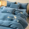 Zestawy pościeli zagęszczone ciepłe podwójne pluszowe pościel Zestaw Home Tekstyle Duvet Cover Arkusz poduszki 4PCS Luksus King 230907