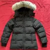 Women Down Parkas Kobiet puffer płaszcz w dół kurtka femme zewnętrzna odzież zewnętrzna prawdziwa kojot futro designer ciepły z kapturem wiatroodporny wodoodporny, wyściełany gęstwy płaszcz hiver