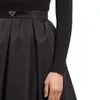 Vestidos casuales básicos Diseñador Vestido para mujer Moda Re-nylon Vestidos casuales Verano Falda súper grande Mostrar pantalones delgados Faldas de fiesta Negro Tamaño S-L L230910