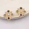 Charm Simple Stud arring Flowers for Mens Womens Crystal Rhinestone Gold Plated Fashion Letters Metal Jewelry Y240429