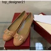 Nouveau 23ss femmes en cuir véritable chaussures à talons hauts ronde marque de mode pompes Bow Design chaussures de mariage pour femmes