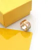Mode lyxband breda ringar män lady mässing graverade ihåliga ut f brev 18k guld bred ring kvinnliga smycken gåvor frn --06282a