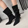 Botas apilables plisadas y puntiagudas de tubo medio para mujer con tacones finos estilo perezoso y picante verano gamuza suelta alta 230830