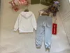 designer Autunno inverno nuovo stile occidentale Set di abbigliamento Moda europea americana grandi ragazzi e ragazze pantaloni in pile tuta a maniche lunghe Abbigliamento per bambini Nero bianco