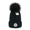 2023 Ny stickad hatt modebrev Cap Popular varm vindtät stretch multi färg hög kvalitet mössa hattar personlighet gata stil par huvudkläder mc101