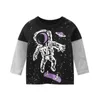 Hoodies tröjor 2023 Spring Children Boys Long Sleeve T Shirts Cartoon Dinosaur Little Tops 2 8 år barn Baby Tees Toddler kläder 230909