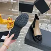 Stivali firmati Donna Stivaletti alla caviglia Winter Channel Stivali in pelle Martin Platform Lettera CCity Luxury Woman fdhfdsf