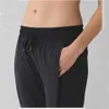 L-22 fitness correndo ginásio esportes calças cortadas mulheres estiramento yoga leggings com bolsos feminino push up esporte cintura alta ativo capr275e